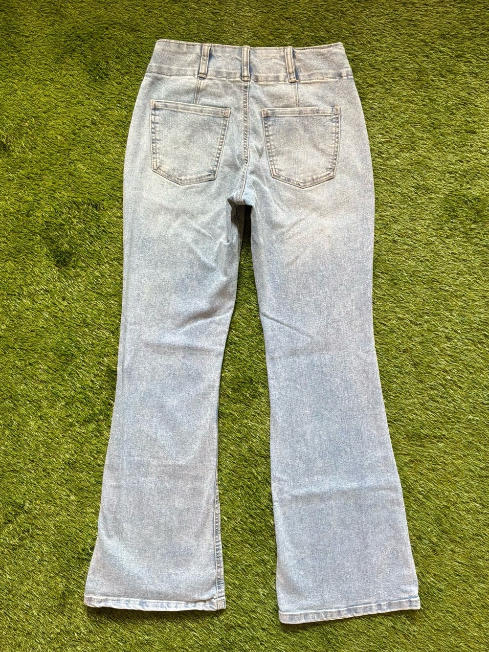 Ardene Light Wash High Rise Flare Jeans Size 3 - Picture 3 of 3